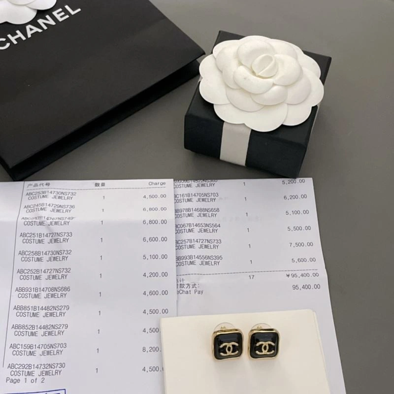 Chanel Earrings Packable 227991