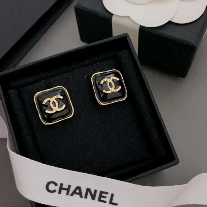 Chanel Earrings Packable 227991