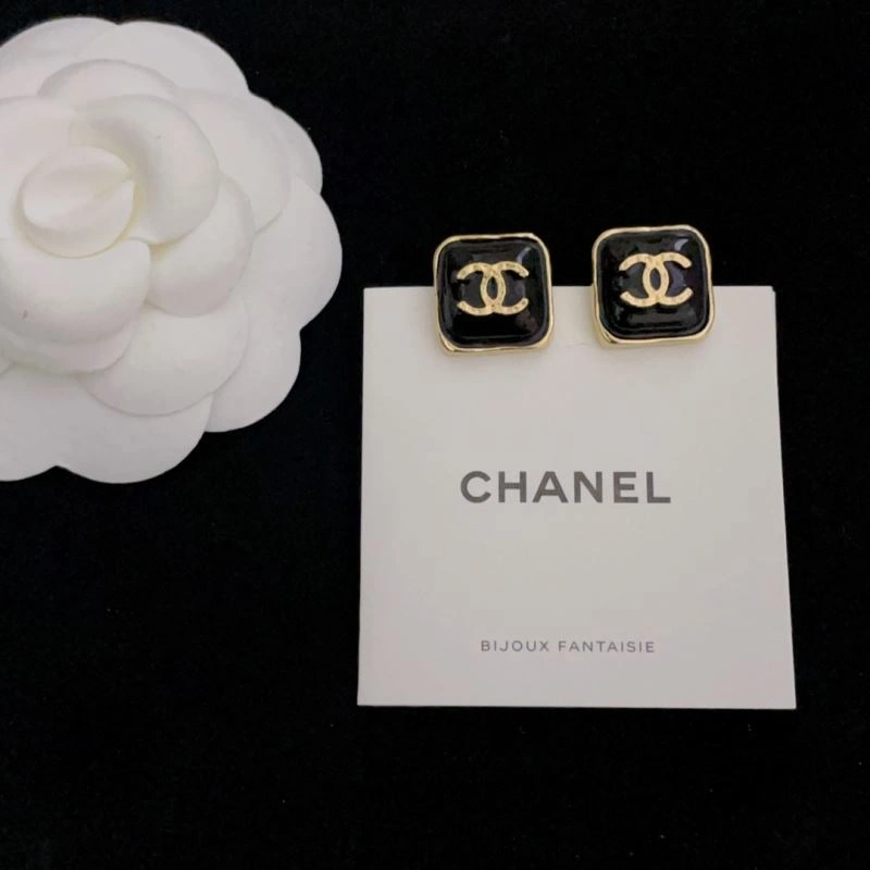 Chanel Earrings Packable 227991