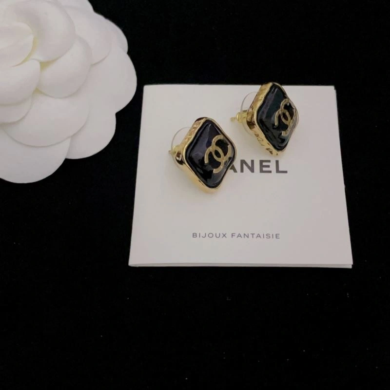Chanel Earrings Packable 227991