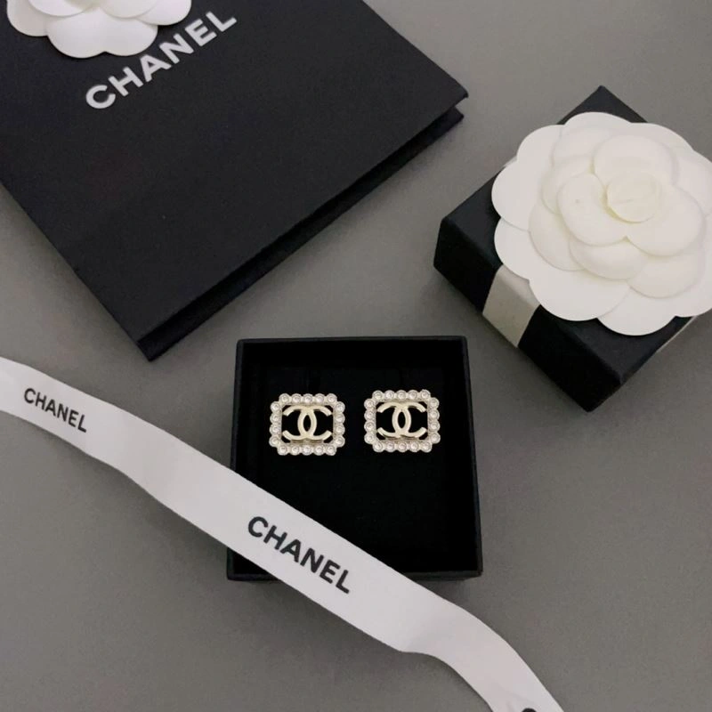 Chanel Earrings Stretchable 228026
