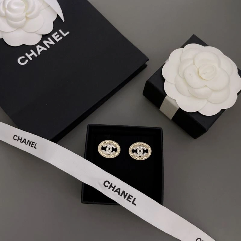 Comfortable Chanel Earrings 227994