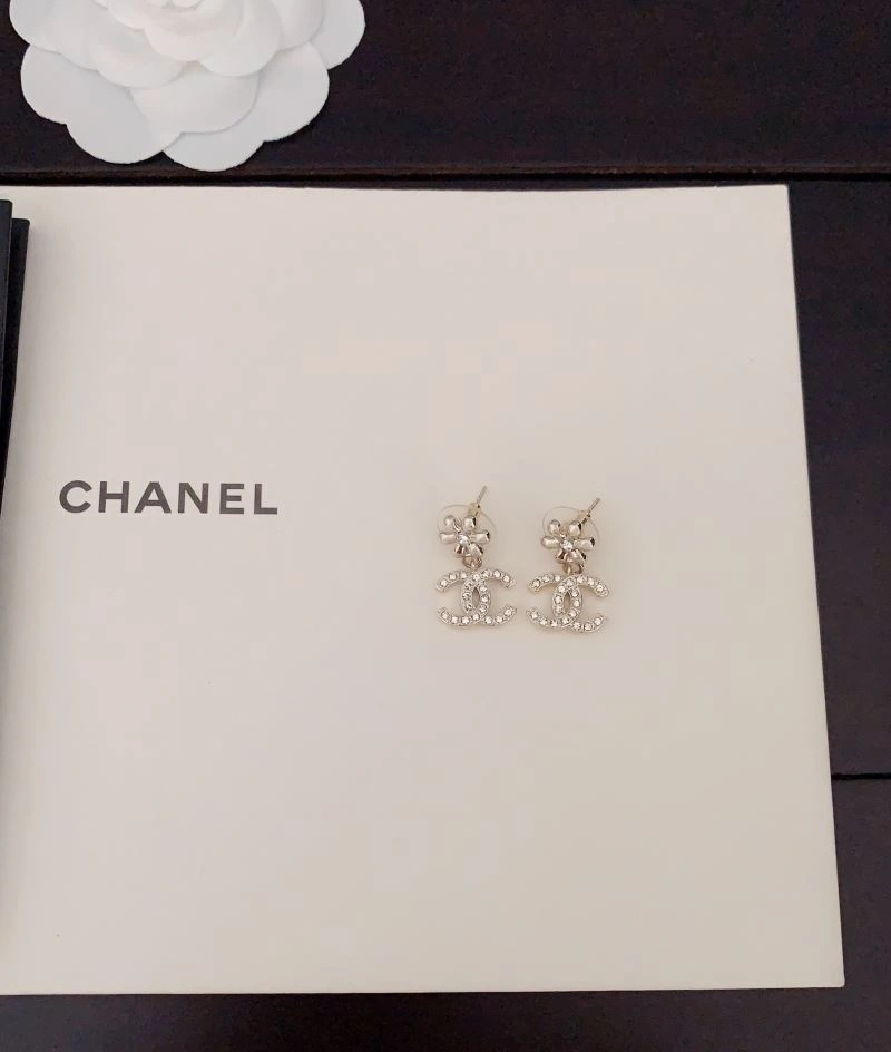 Chanel Earrings Comfortable 227989