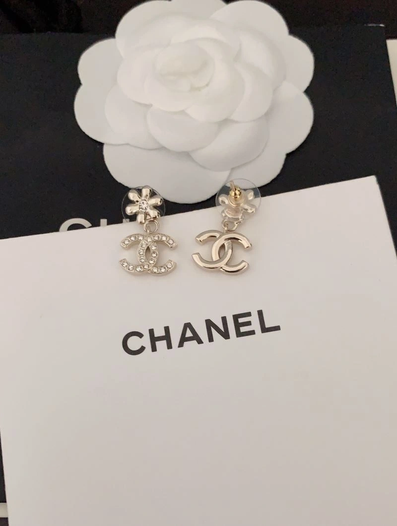 Chanel Earrings Comfortable 227989