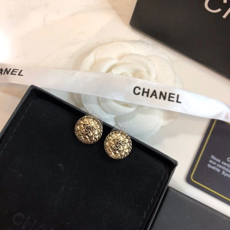 Chanel Earrings Reliable 227980