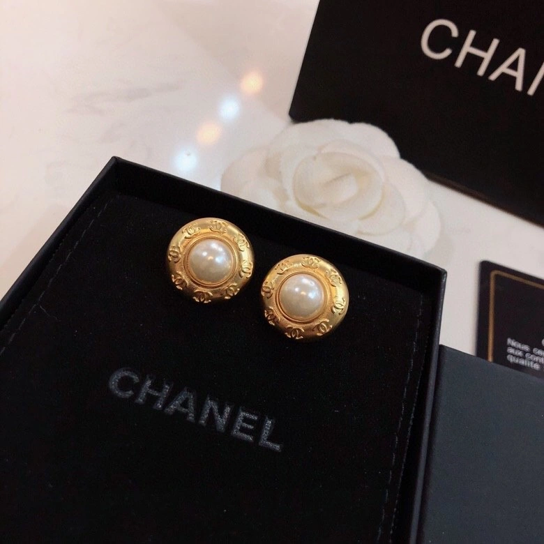 Chanel Earrings SmoothTexture 227993