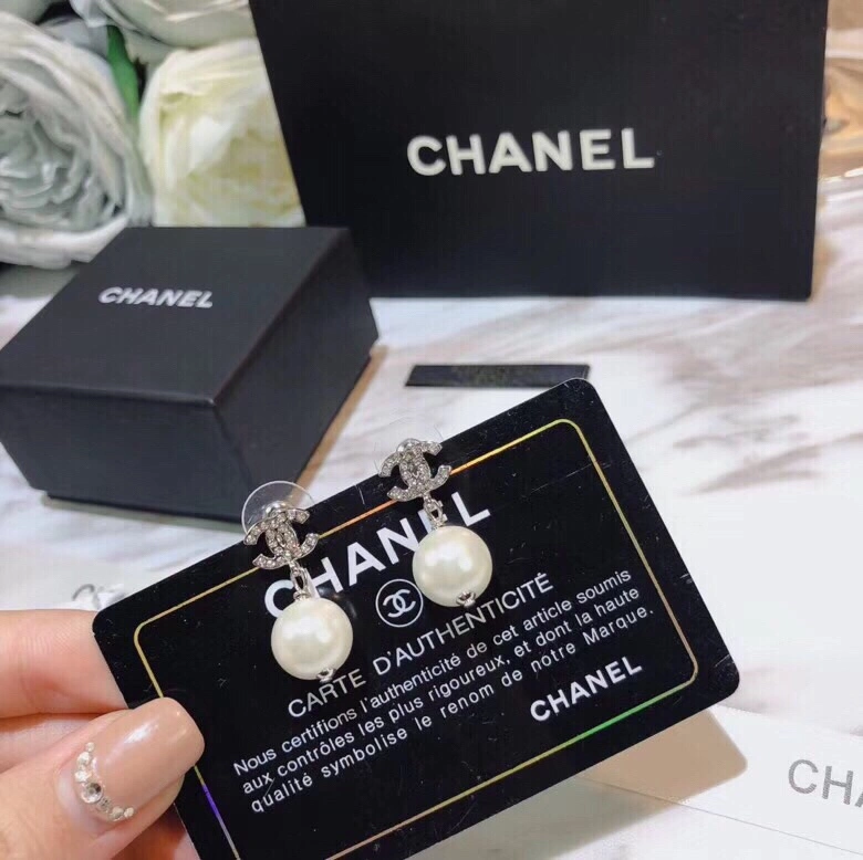 Chic Chanel Earrings 227951