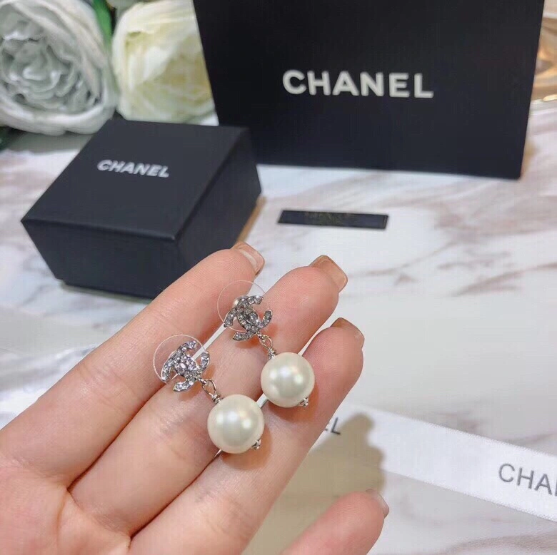 Chic Chanel Earrings 227951
