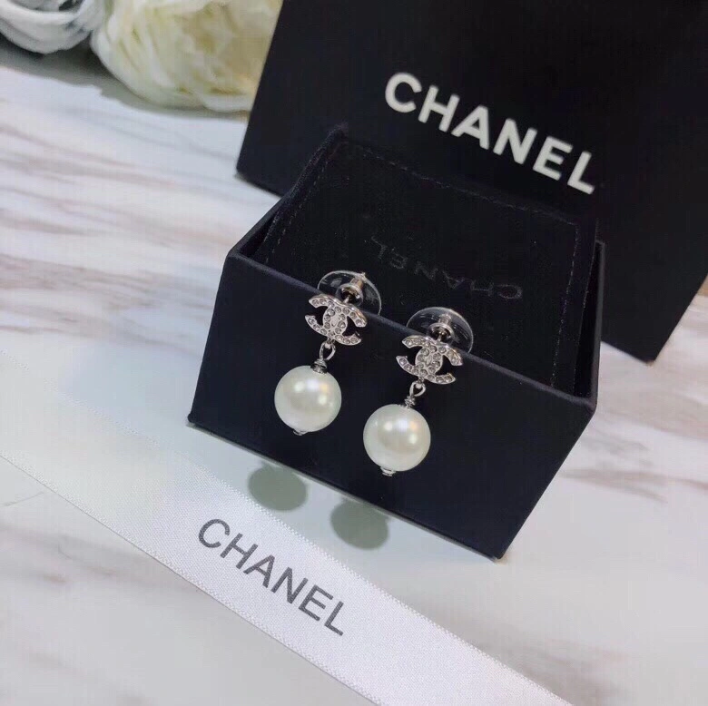 Chic Chanel Earrings 227951