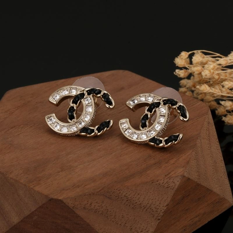 Chanel Earrings Sleek 228029