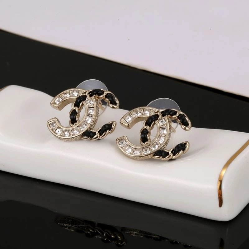 Chanel Earrings Sleek 228029