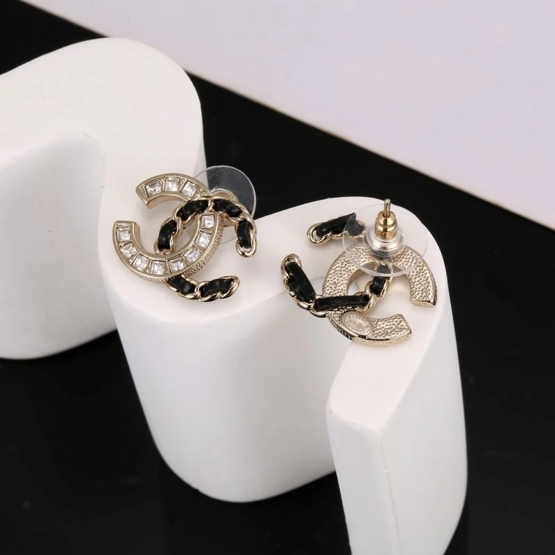 Chanel Earrings Sleek 228029