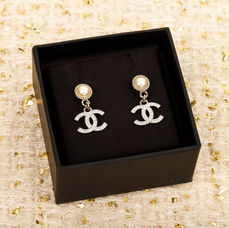 Unique Chanel Earrings 227945