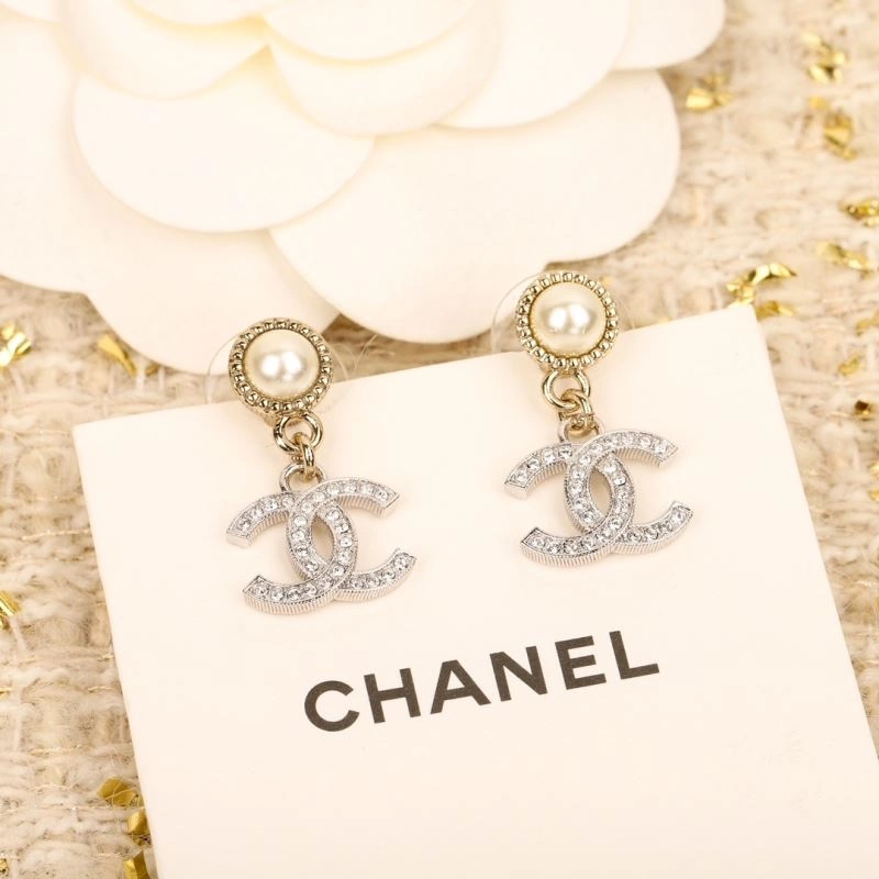 Unique Chanel Earrings 227945