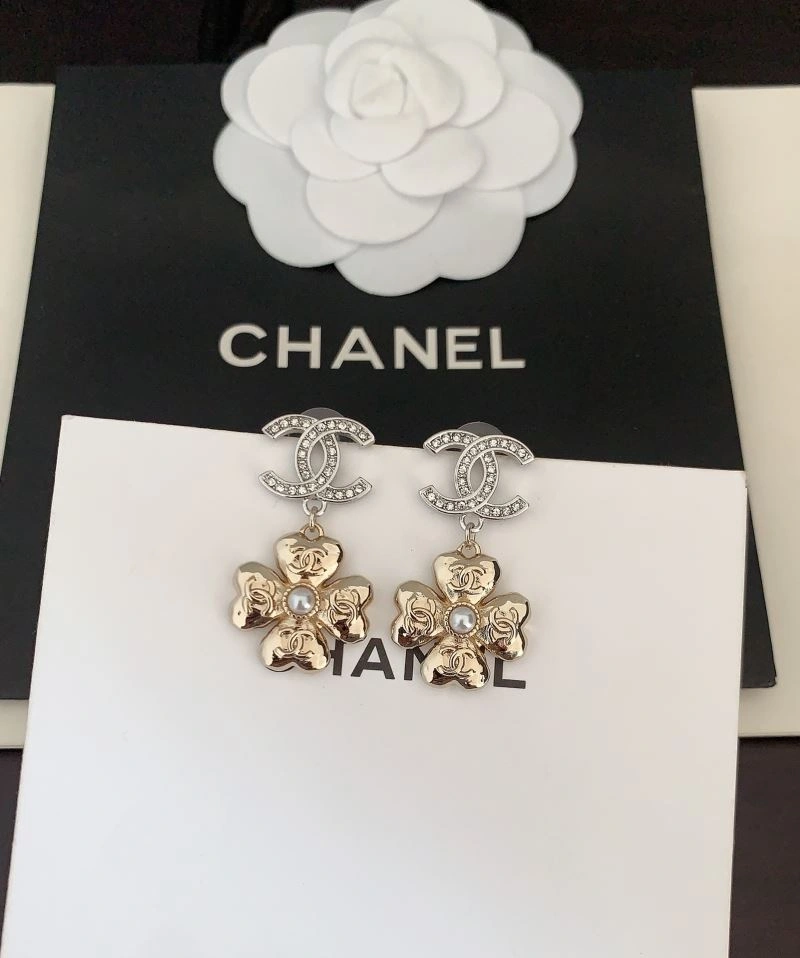 Chanel Earrings Soft 228013