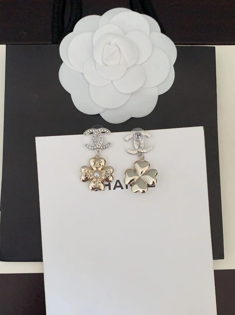 Chanel Earrings Soft 228013