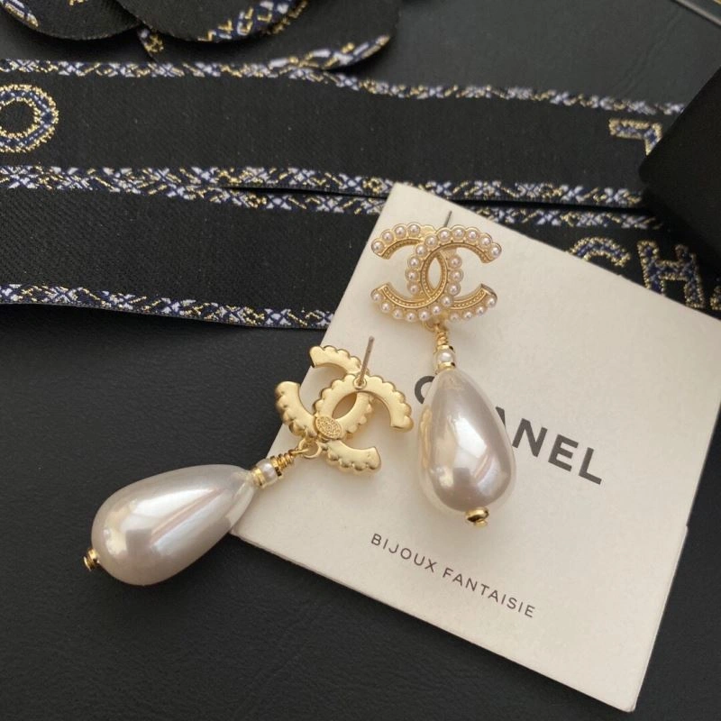Sleek Chanel Earrings 227942