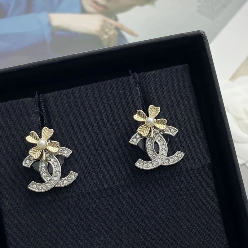 Chanel Earrings Affordable 227940