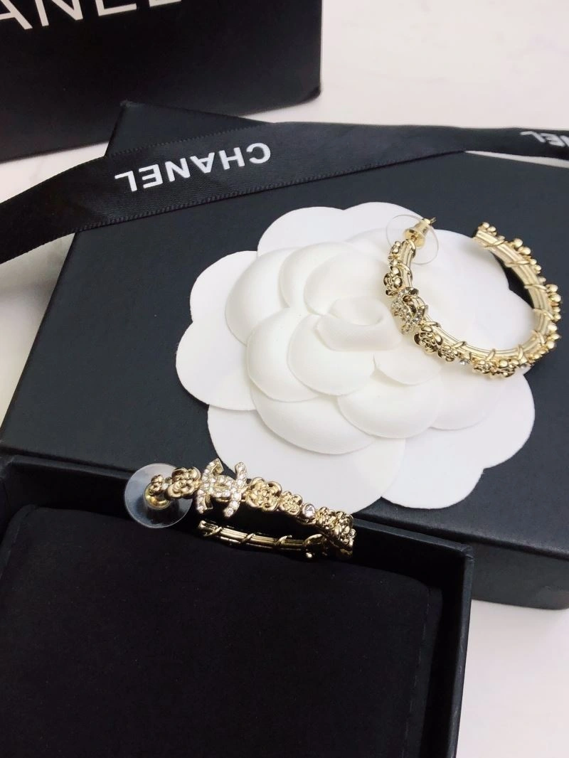Youthful Chanel Earrings 228000