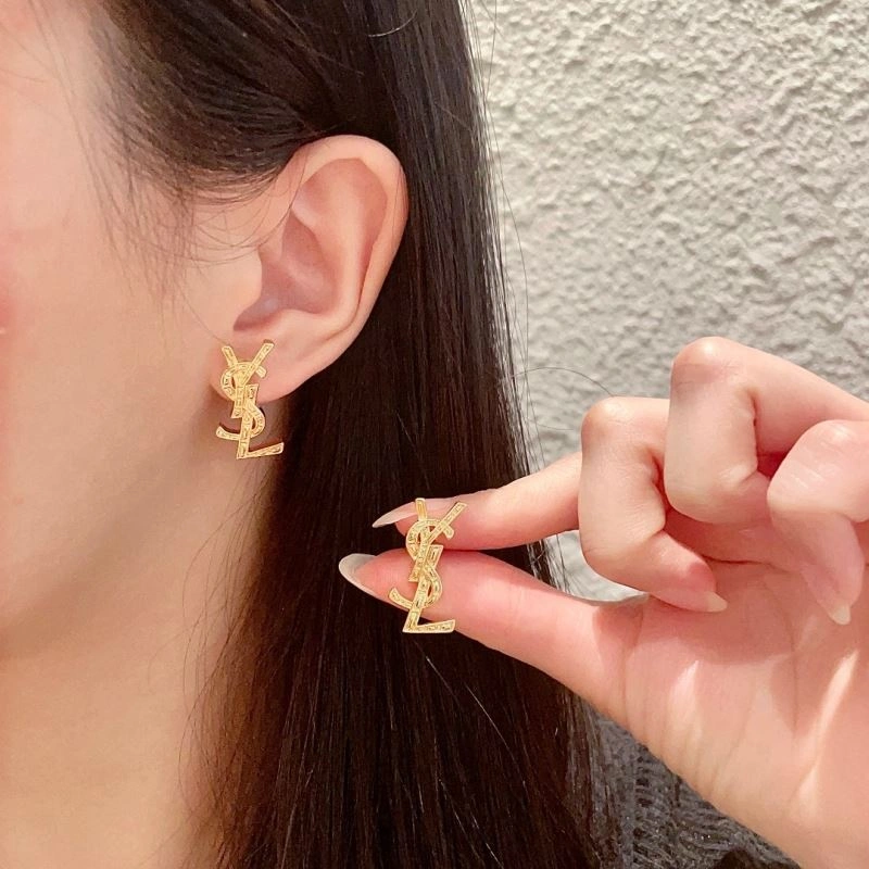 Sustainable Chanel Earrings 227926