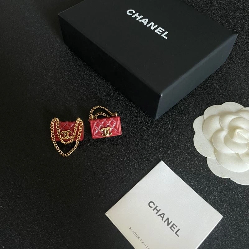 Elegant Chanel Earrings 227908