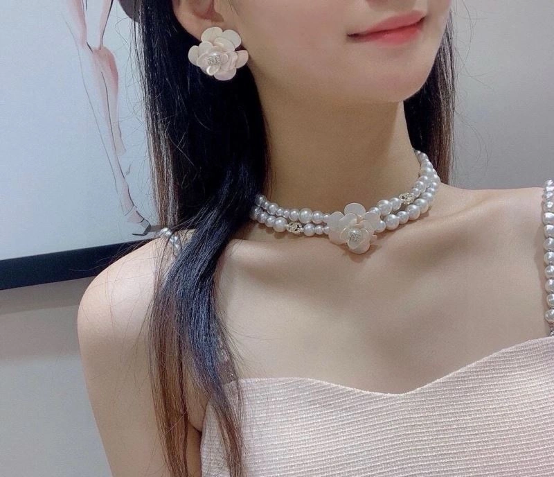 Chanel Earrings Lightweight 227907
