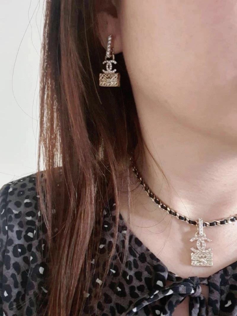 Chanel Earrings Compact 227932