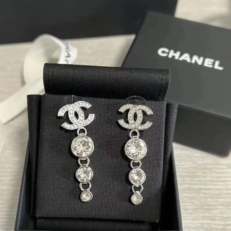 Elegant Chanel Earrings 227913