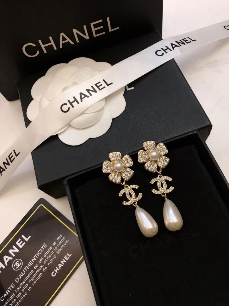 Supportive Chanel Earrings 227891