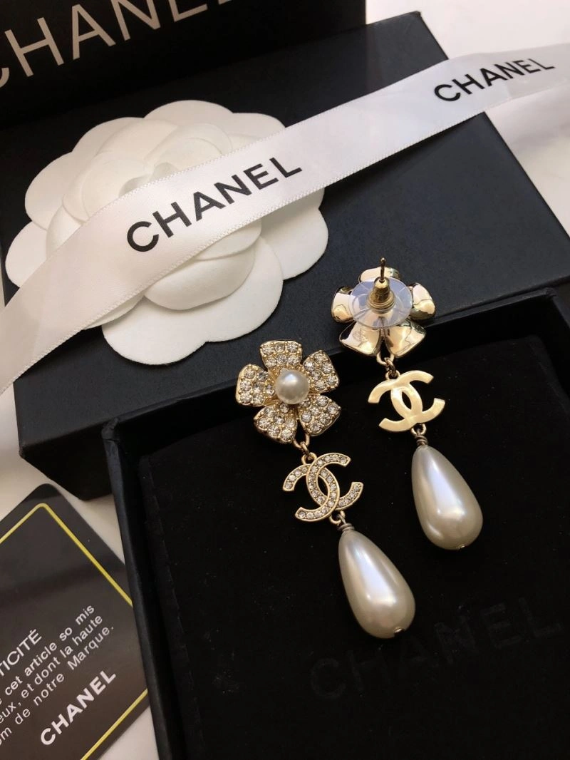 Supportive Chanel Earrings 227891