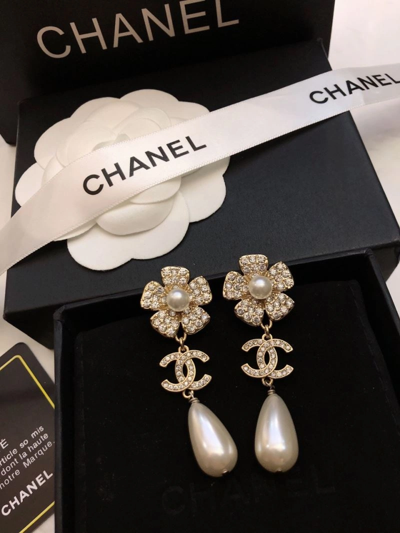 Supportive Chanel Earrings 227891