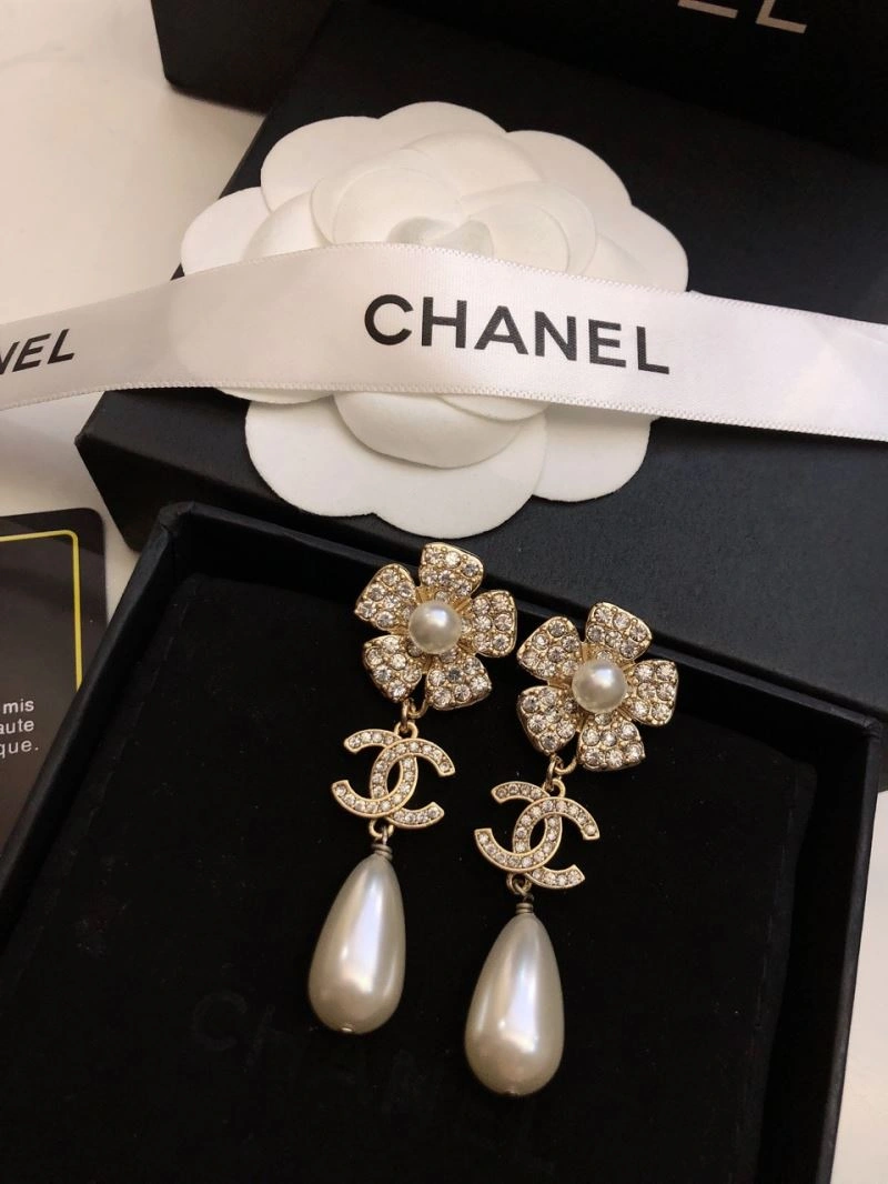 Supportive Chanel Earrings 227891