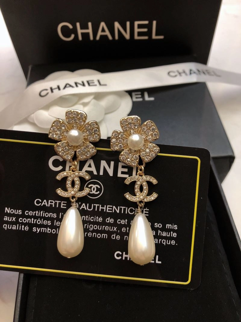 Supportive Chanel Earrings 227891