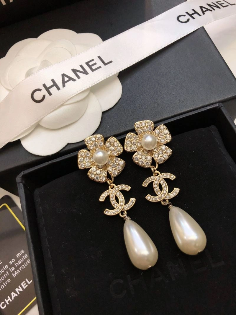 Supportive Chanel Earrings 227891