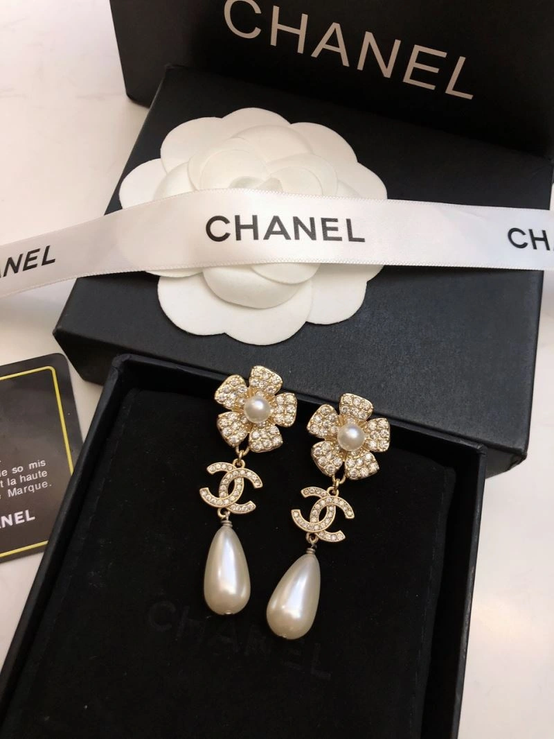 Supportive Chanel Earrings 227891