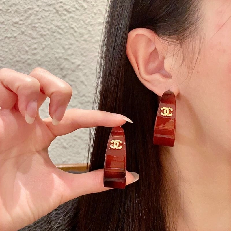 Reliable Chanel Earrings 227970