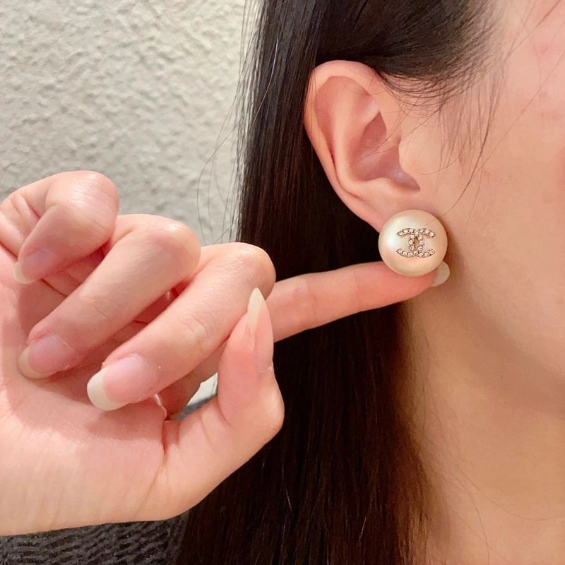 Chanel Earrings Minimalist 227893