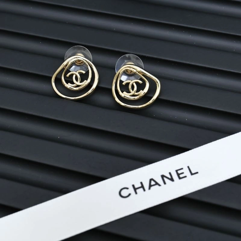 Chanel Earrings Compact 227880