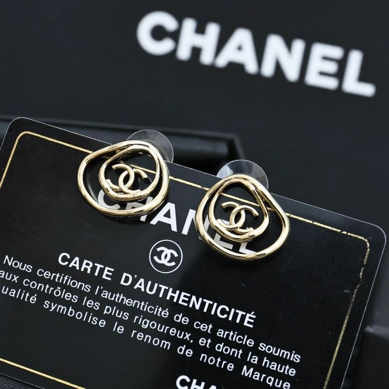 Chanel Earrings Compact 227880