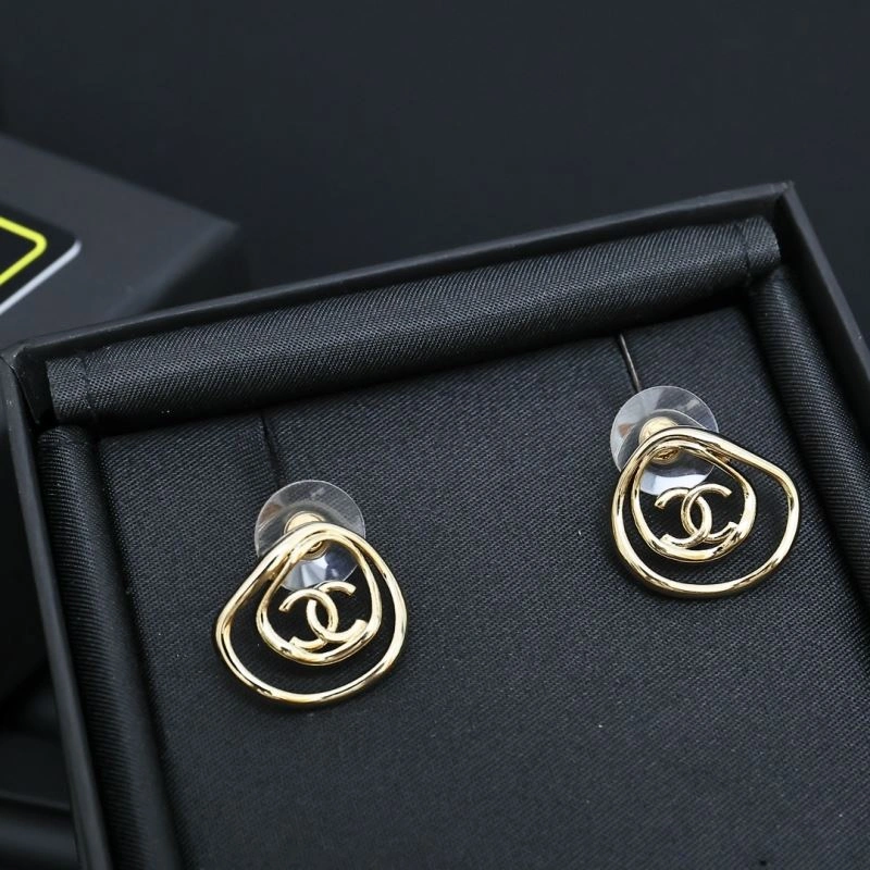 Chanel Earrings Compact 227880