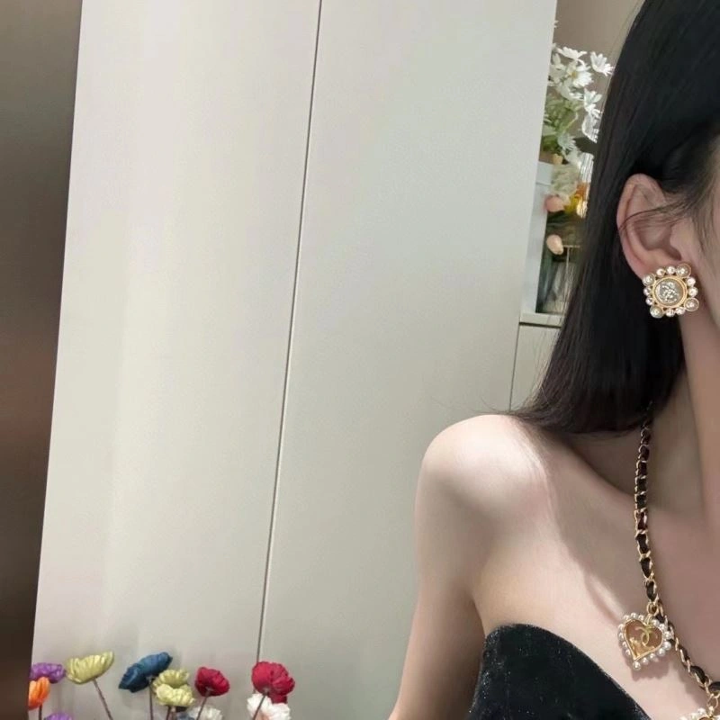 Chanel Earrings Stylish 227871