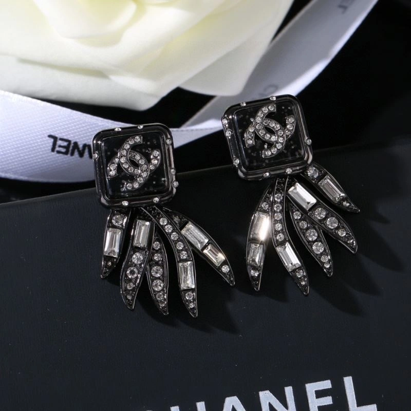 Unique Chanel Earrings 227851