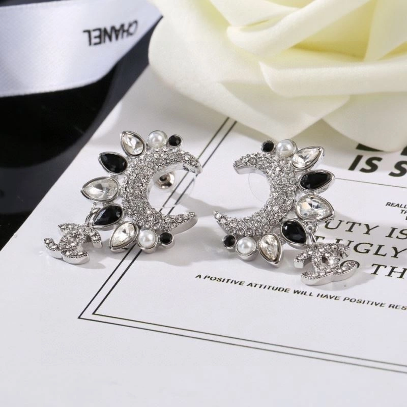 Refined Chanel Earrings 227855