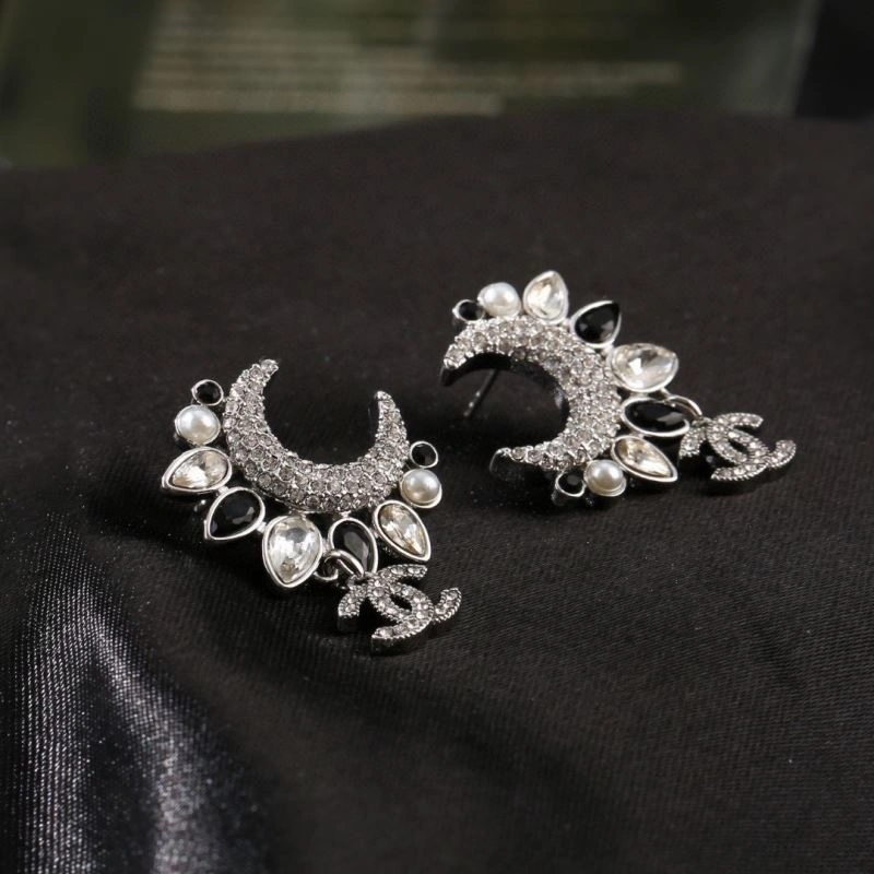 Refined Chanel Earrings 227855