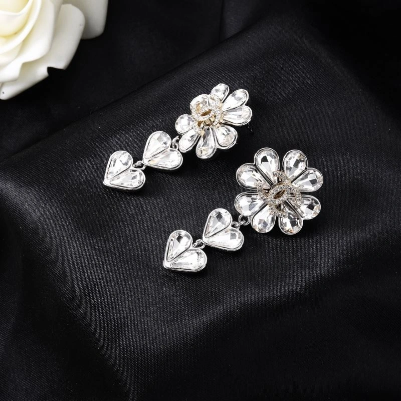 Chanel Earrings Comfortable 227881