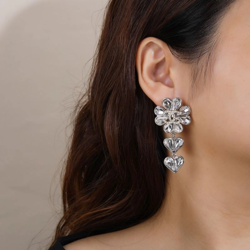 Chanel Earrings Comfortable 227881