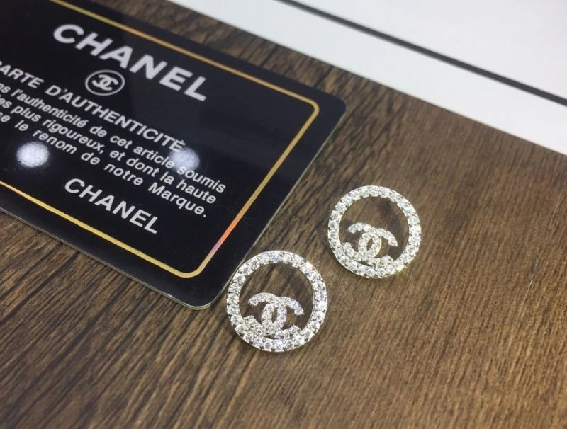 Lightweight Chanel Earrings 227971