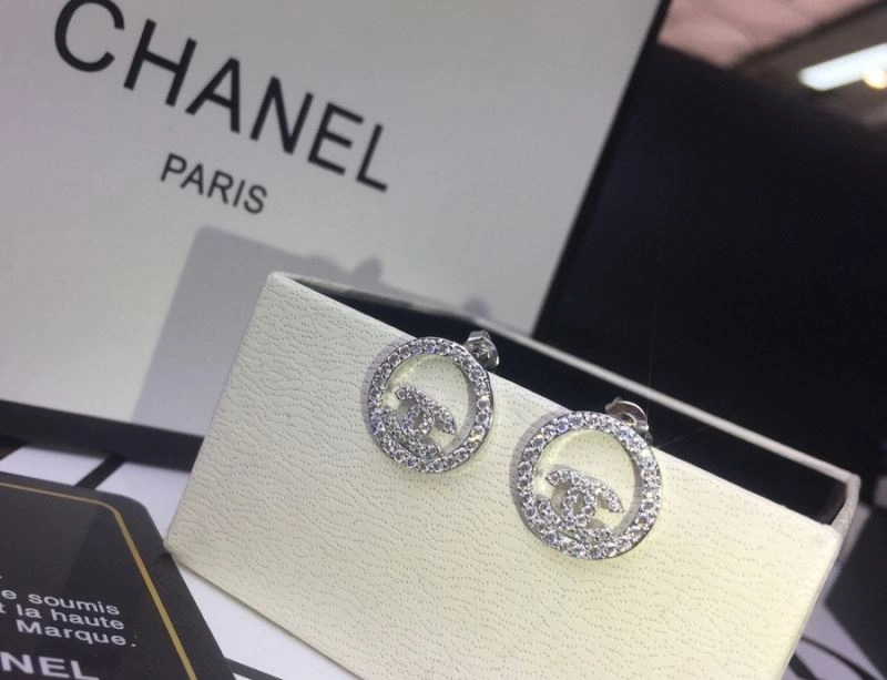 Lightweight Chanel Earrings 227971