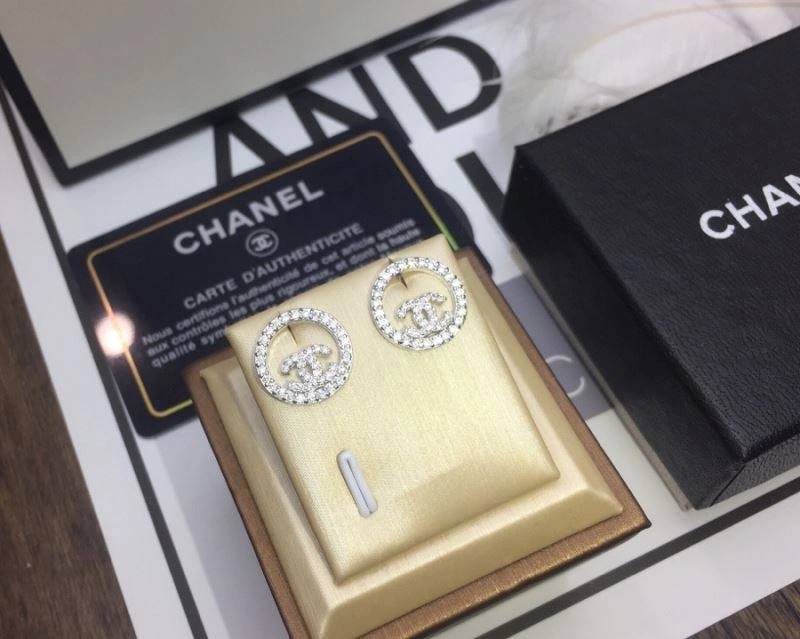 Lightweight Chanel Earrings 227971