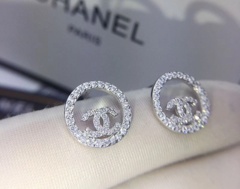 Lightweight Chanel Earrings 227971